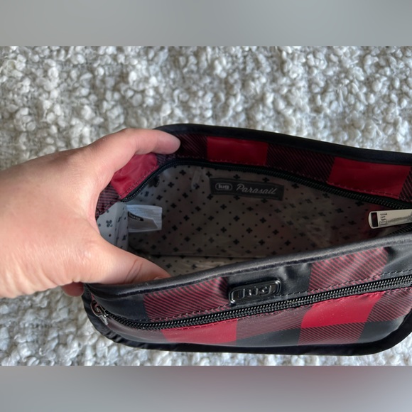 lug Parasail cosmetic case in Buffalo Check Red - Picture 2 of 7